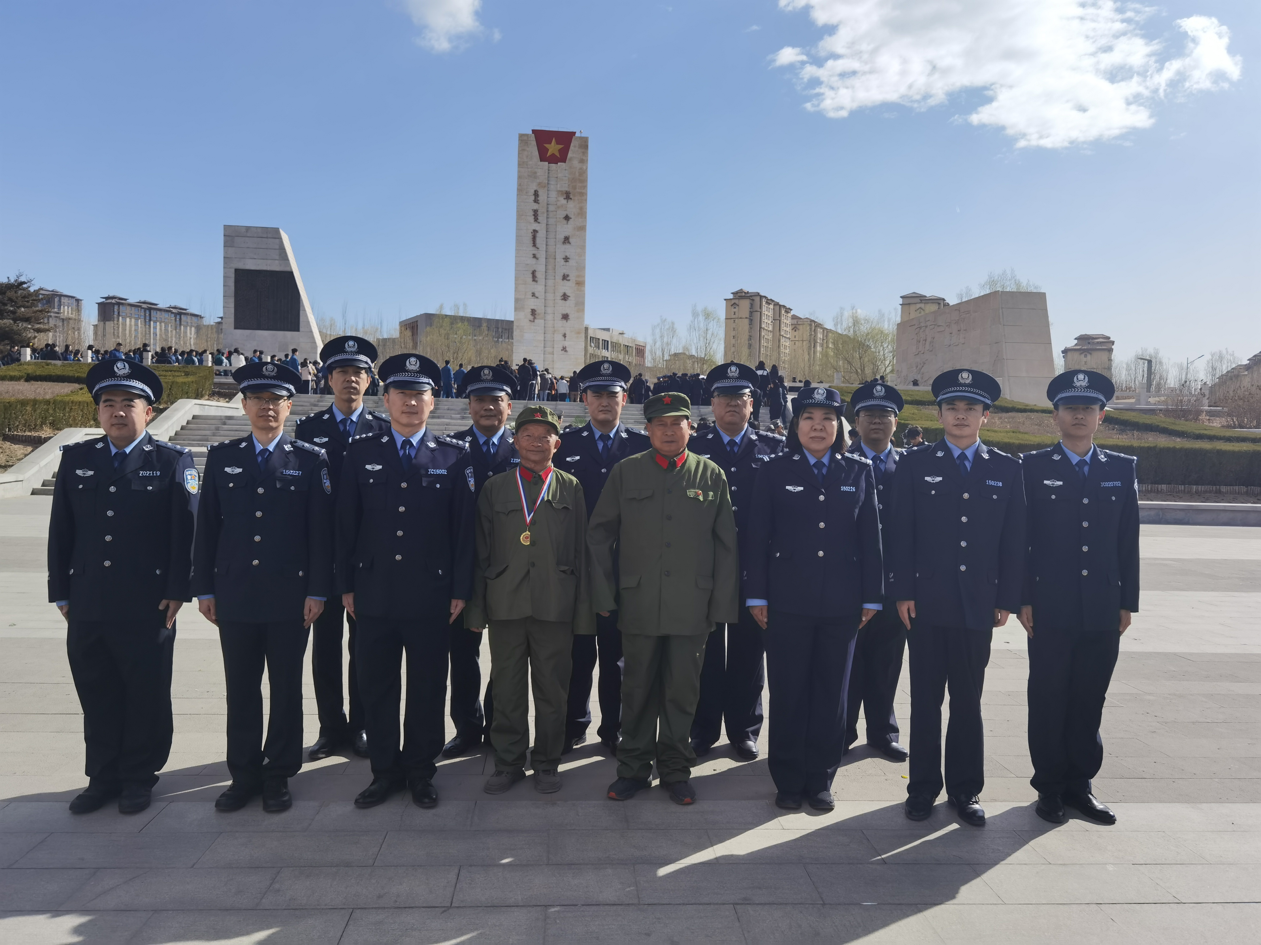 ����Ӣ��н�� �����¾�����|ʯ����������Ժ˾��������Я���ֵܴ�ӹ��׹�����ƪ